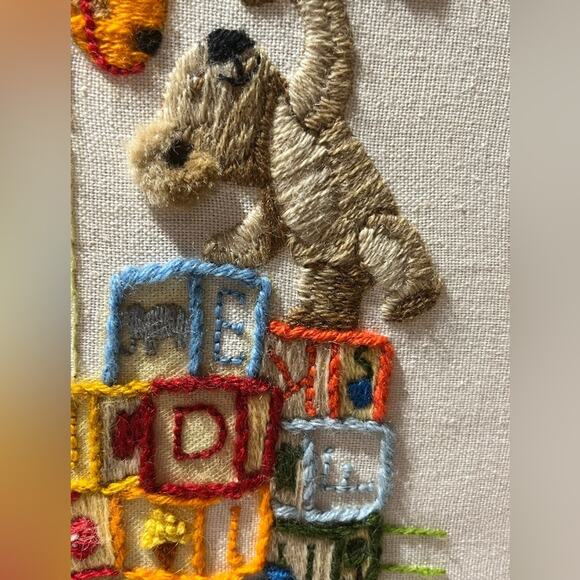 Vintage 1980 handmade crewel embroidered children’s wall art - Picture 6 of 13